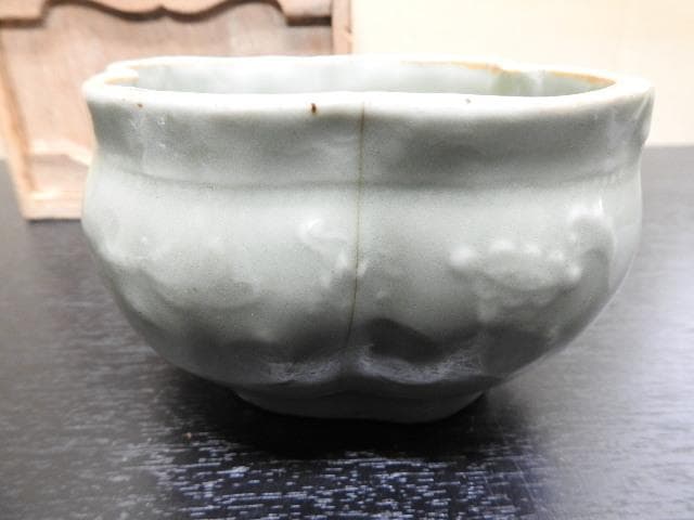 青磁蓋物　七官？天龍寺？　合わせ箱　MA378