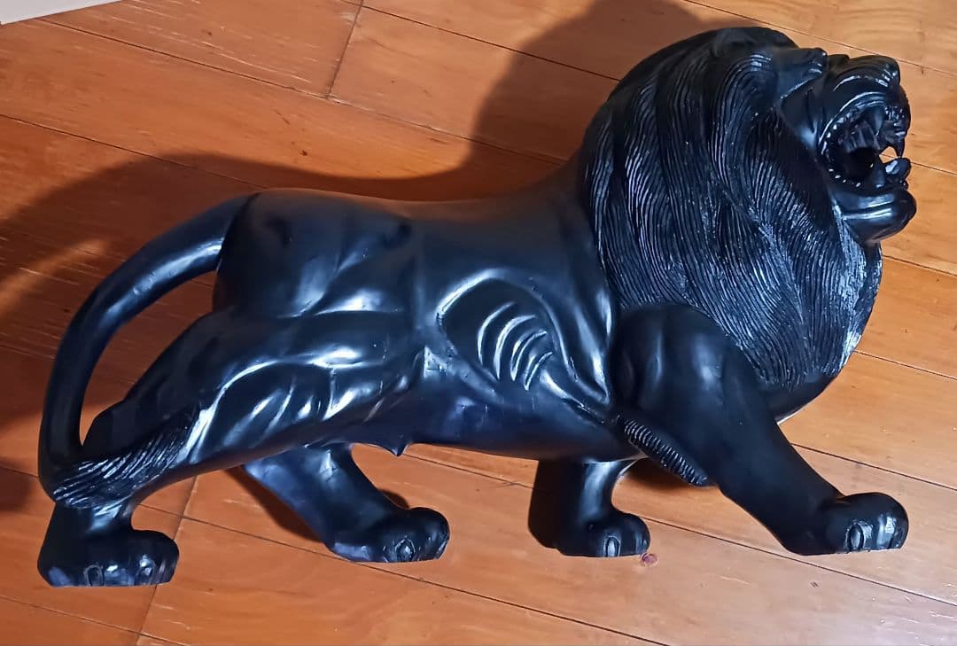 特大置物 木製 ライオンのオブジェ 高さ44cm 長さ63cm 重さ22kg