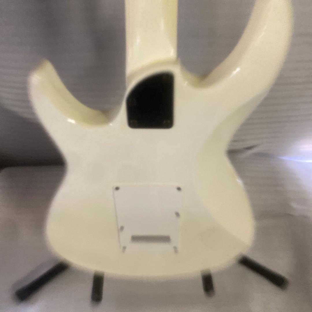 Black Dog by Aria Pro Ⅱ オフホワイト