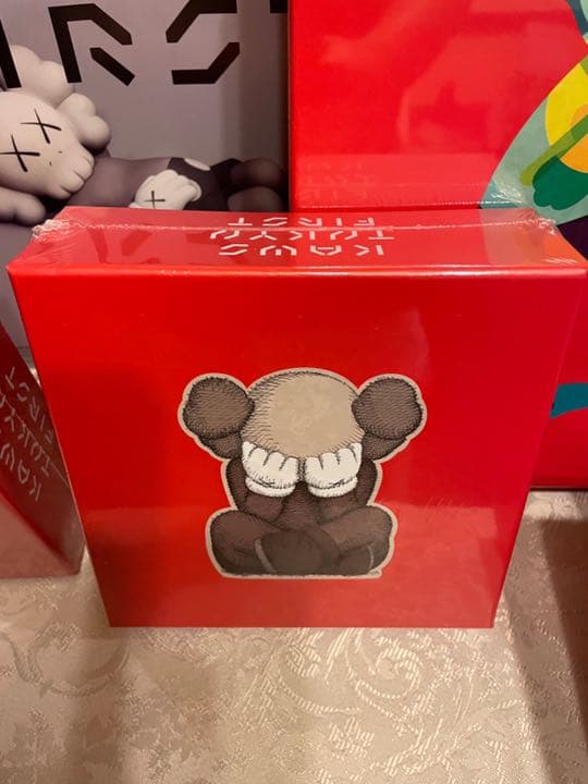 KAWS ジグソーパズル 全5種類セット カウズ　パンフ紙袋付