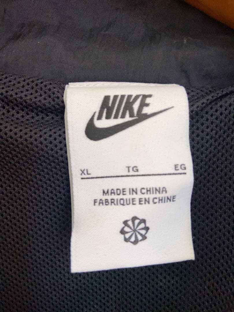 新品！ナイキNIKEレディースウインドブレーカー ジャケット ウーブンジャケット