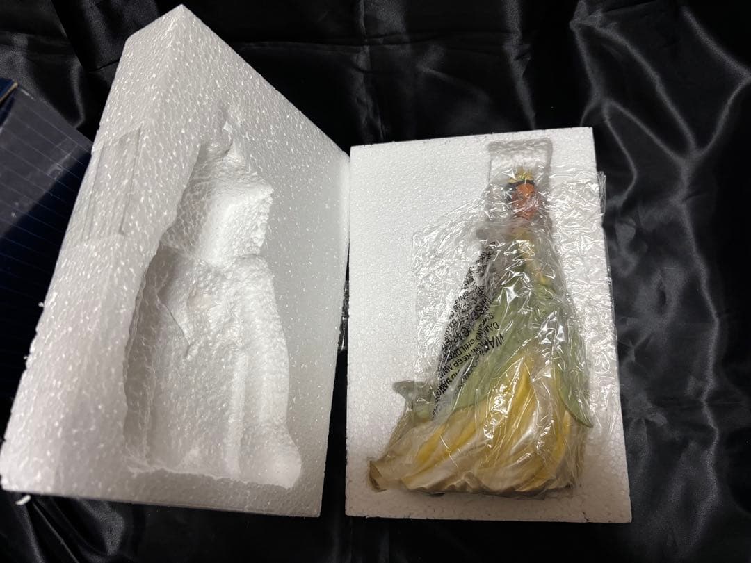 プリンセスと魔法のキス　クチュールデフォース　ショーケース　エネスコ　フィギュア