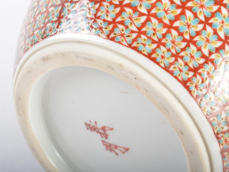 九谷焼　山田義明作　色絵　花図　花瓶　共箱　G R4611C