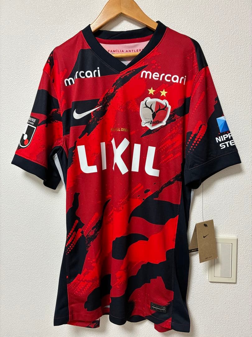 ［新品未使用　タグ付］鹿島アントラーズ25年レプリカユニフォームレオセアラ選手