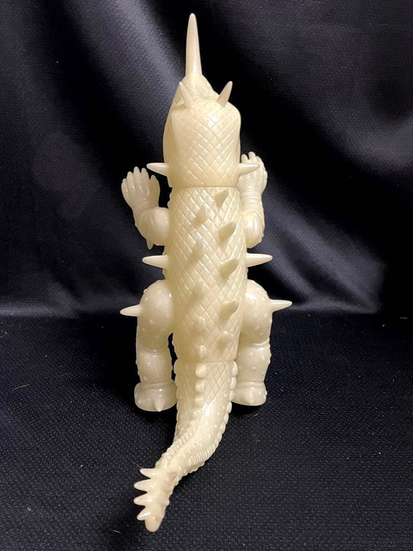 ■日東 バルゴン 蓄光 ソフビ / マルサン