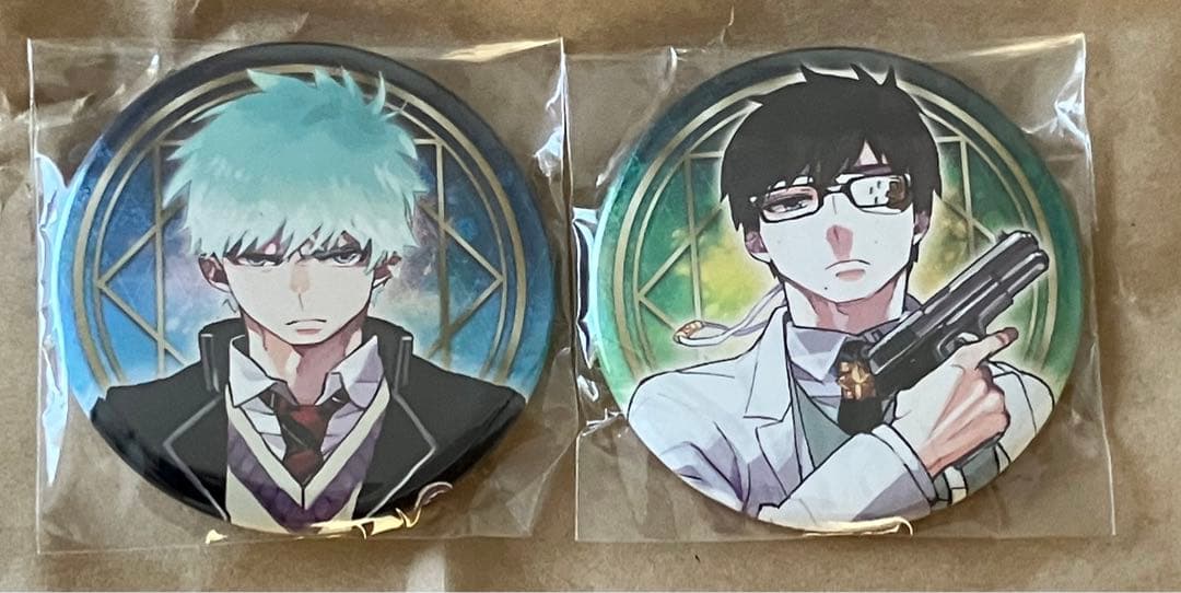 青の祓魔師　奥村燐　奥村雪男　缶バッジ