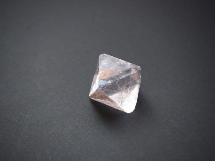 フローライト　イリノイ産　クリアパープル　蛍石　鉱物【C5】