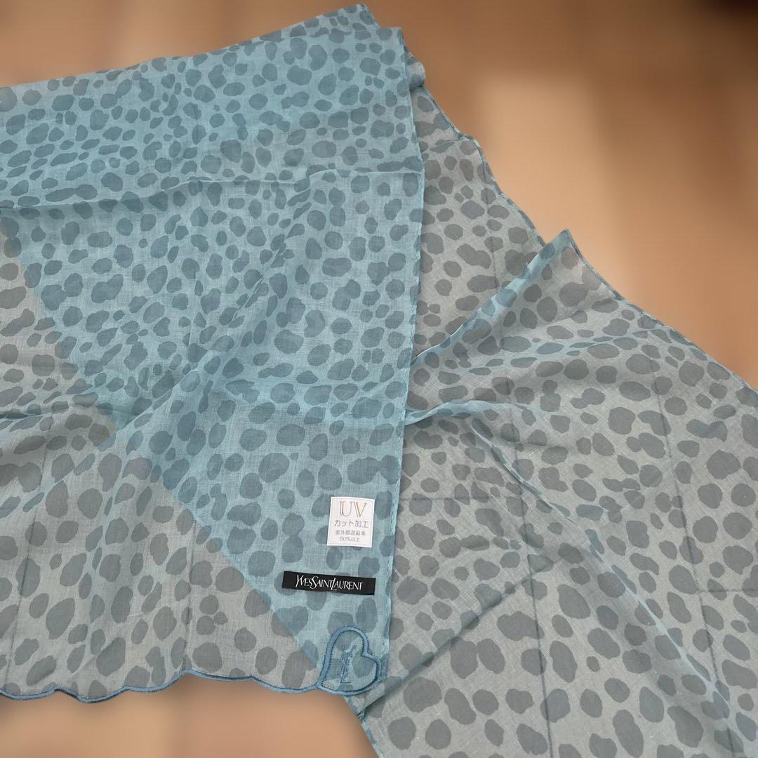 Yves Saint Laurent タオルハンカチ 3枚・スカーフセット