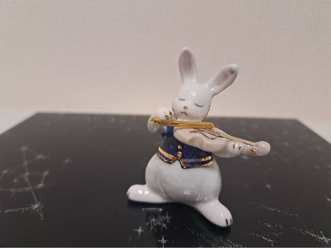 Dolly’s Rabbit オーケストラセット 陶器 うさぎ ピアノ 置物