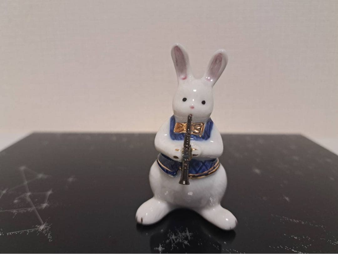 Dolly’s Rabbit オーケストラセット 陶器 うさぎ ピアノ 置物