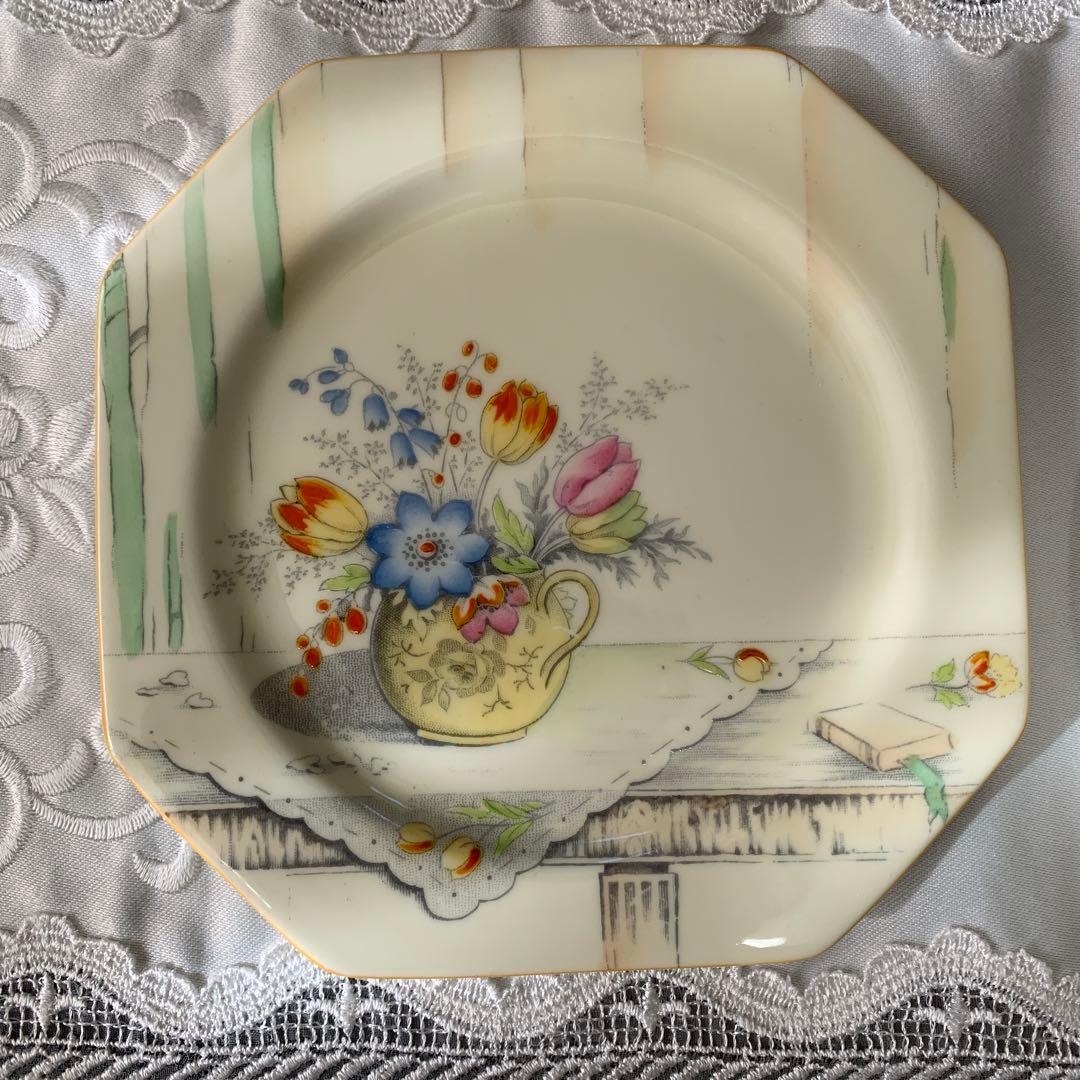 パラゴン アンティークカップ　フラワーハンドル トリオ