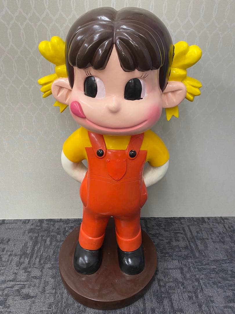 最終価格　キャラクター オーバーオール　約80cm台座付き