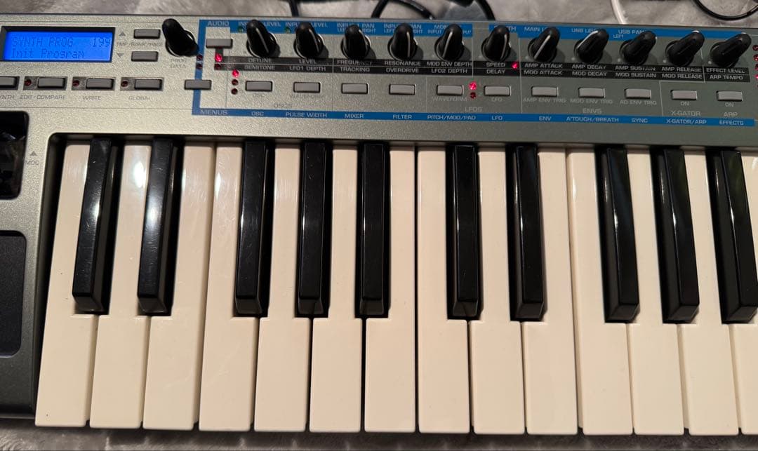 Novation Xio Synth 25 シンセサイザー 送料無料 レア品