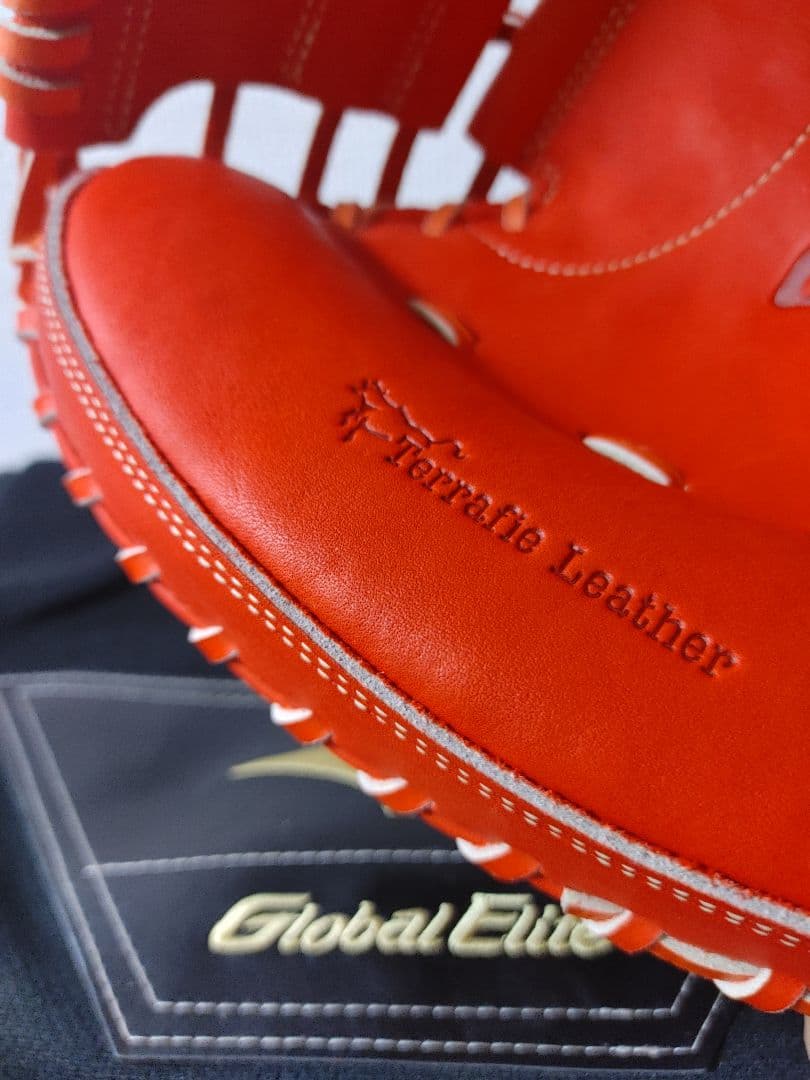 未使用　ミズノ　硬式　グローバルエリート　キャッチャー　スプレンディッドオレンジ