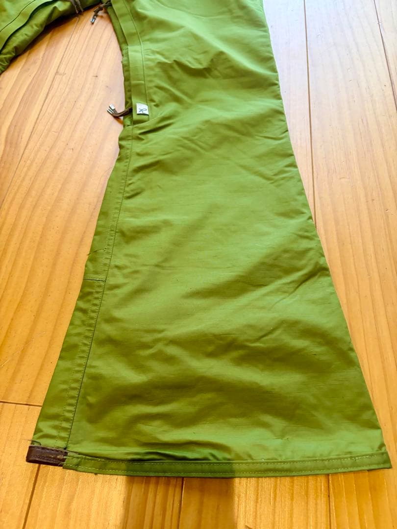 HOLDEN スリム系　Mサイズ　ジャケット・パンツセット　美品