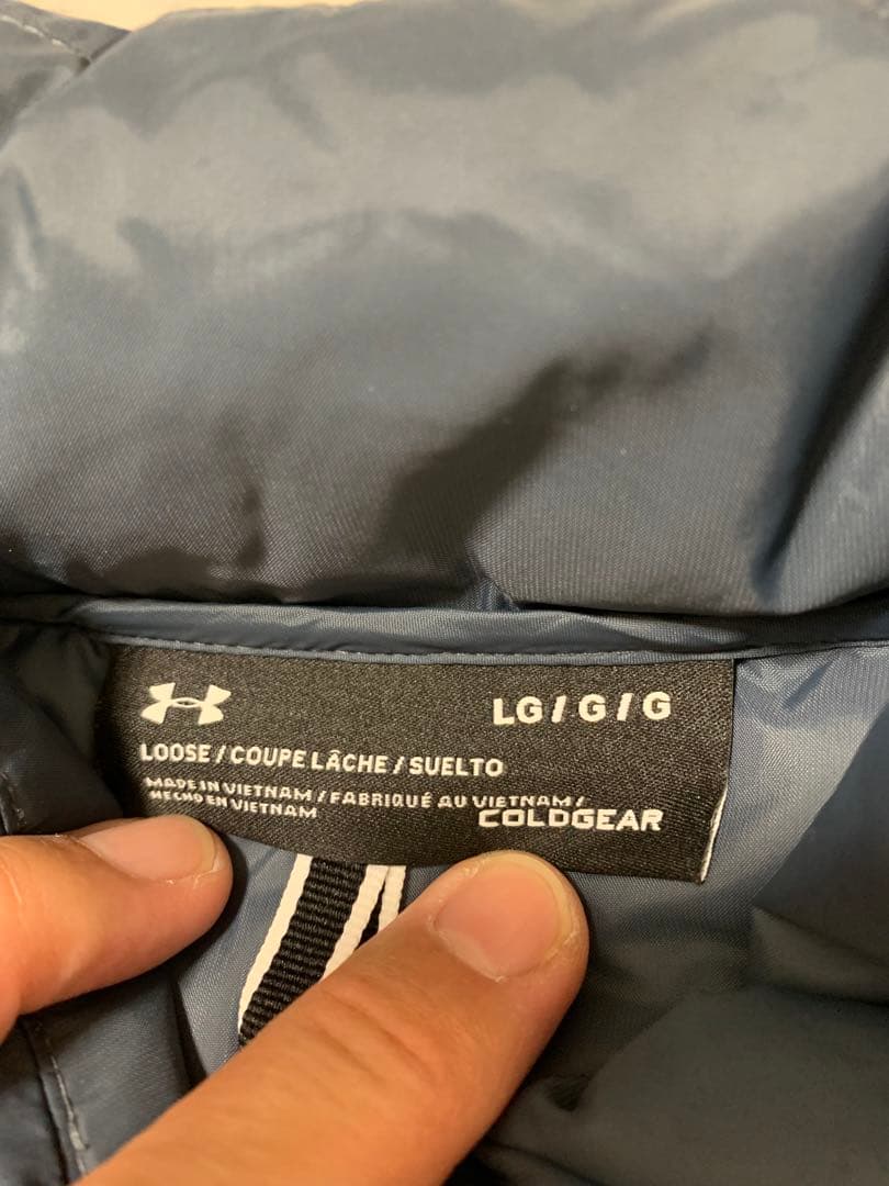 美品　UNDER ARMOUR COLDGEAR高機能 アーマーダウンベスト　L