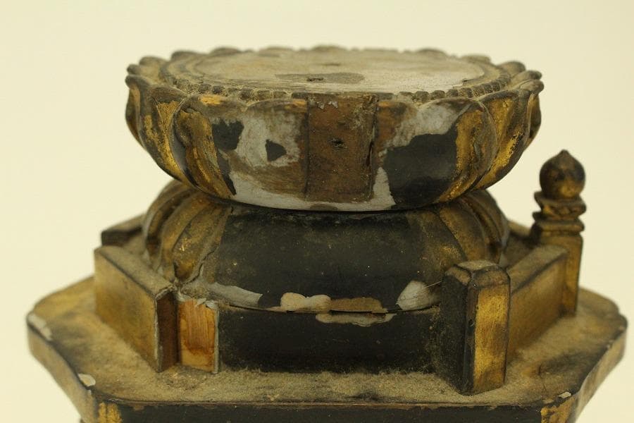 仏教美術 木彫 金彩 阿弥陀如来像 時代物 高35.5cm(A511)