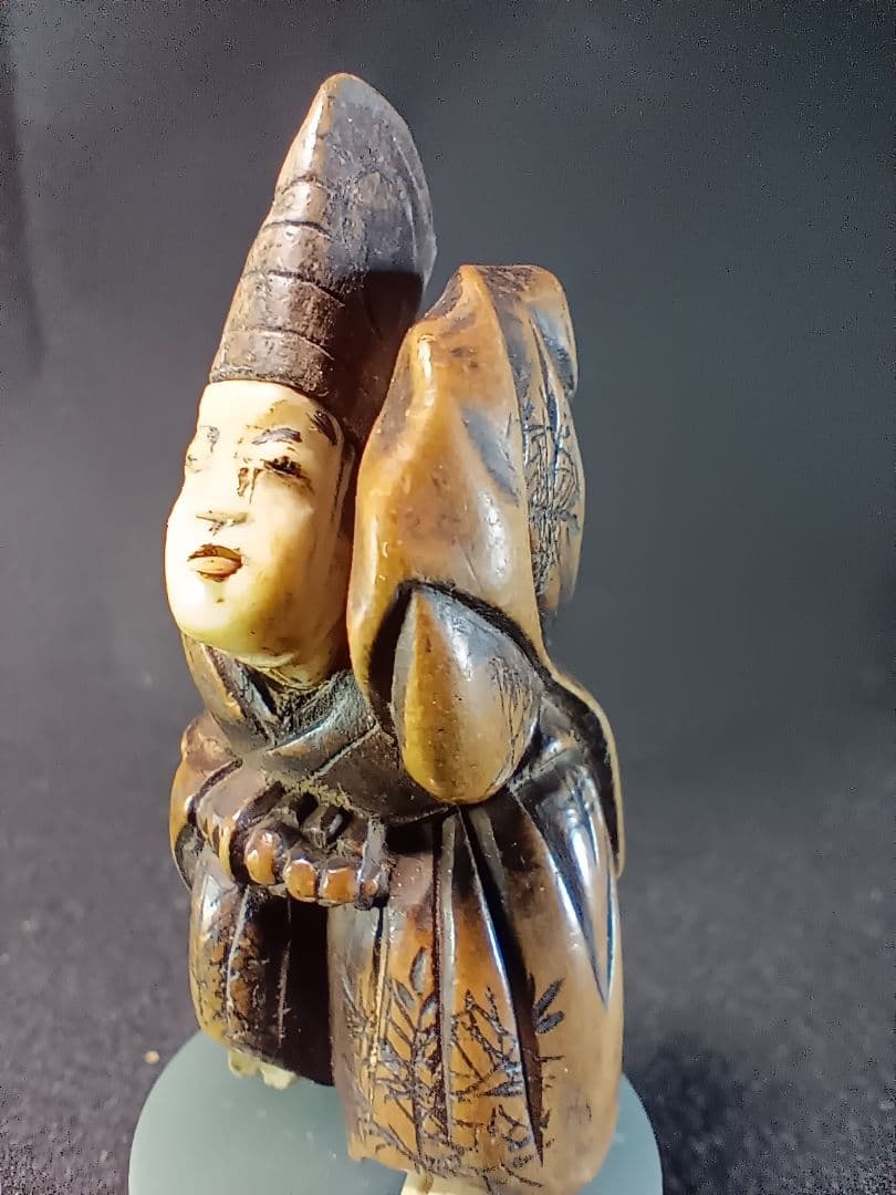 柘植彫 鯨歯 象嵌 「舌出し 三番叟」 からくり 根付 珍品