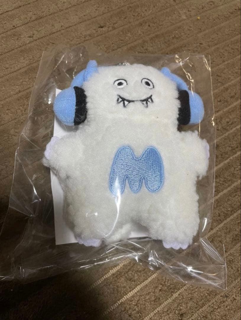 マルシィ　Flavors 心の奥に潜む怪獣　 怪獣くんキーホルダー　シール付き