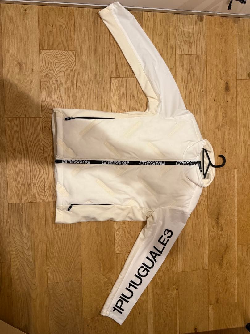 1piu1uguale3 ゴルフ　ダウンジャケット　ホワイト