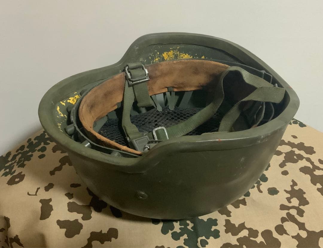 ドイツ軍 ドイツ連邦軍 M826 M92 ケブラーヘルメット 55-57cm M