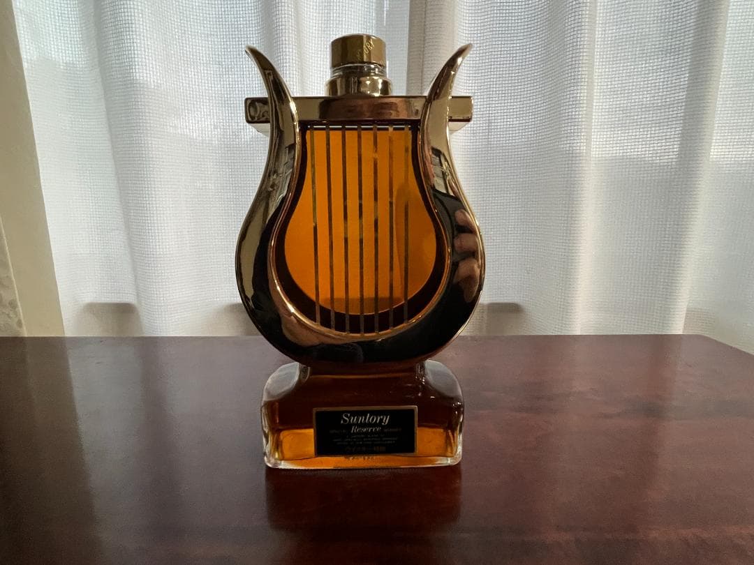 サントリー ウイスキー リザーブ ハープ型ボトル