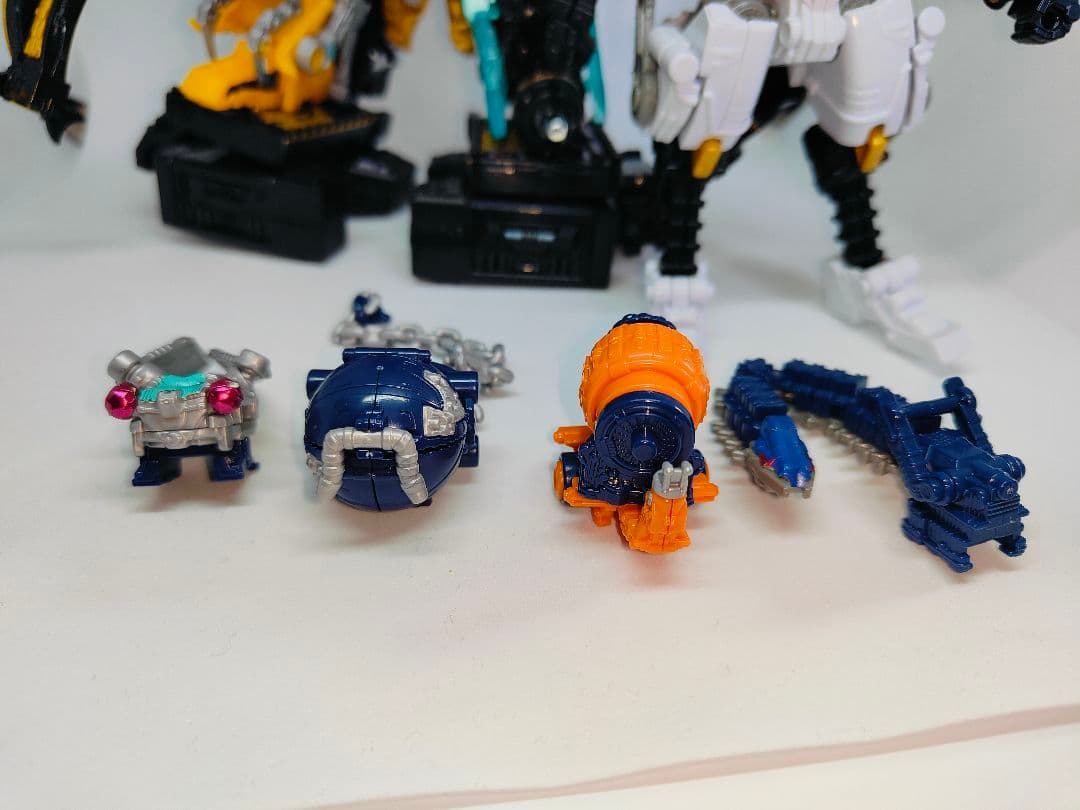 バンダイ　ミニプラシリーズ　王様戦隊キングオージャー　ゴッドキングオージャー