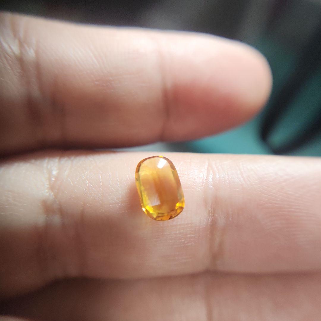 天然イエローサファイア 1.550ct