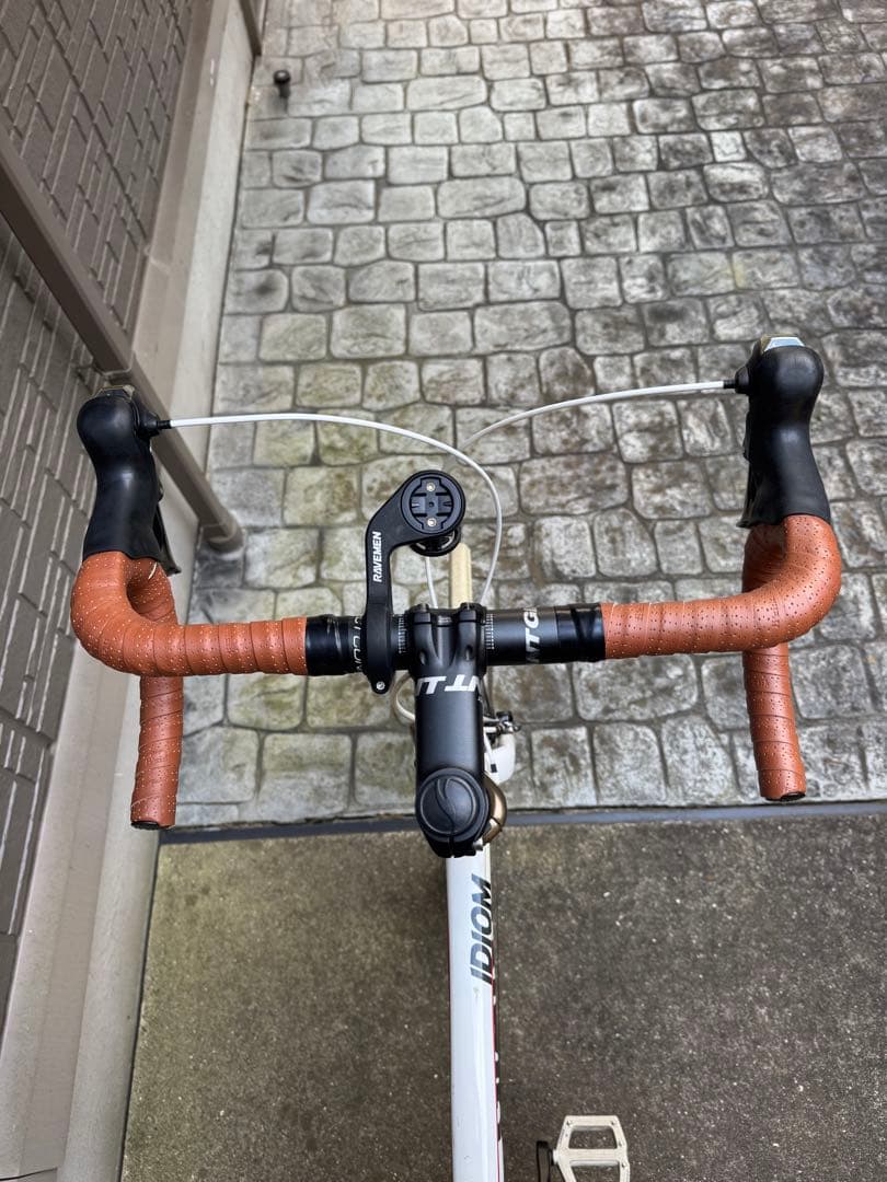 GIANT ジャイアントIDIOMイディオム　ミニベロロード