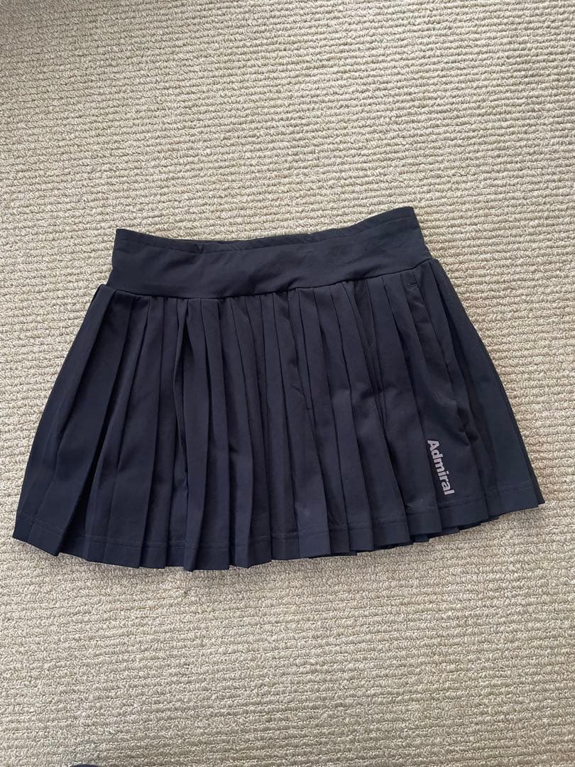 Admiral 黒 プリーツスカート 両サイドにポケットつきです