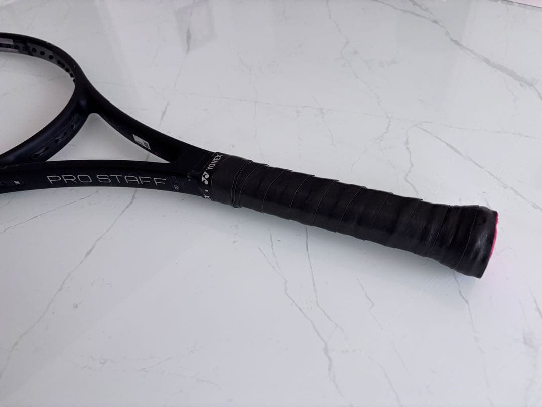 Wilson Pro Staff ブラック テニスラケット　ロジャーフェデラー
