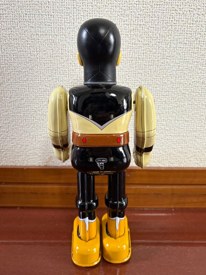 8マン　フィギュア