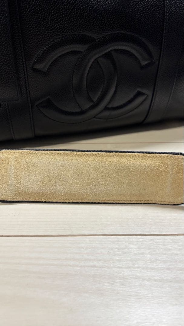 CHANEL ブラックレザーボストンバッグ