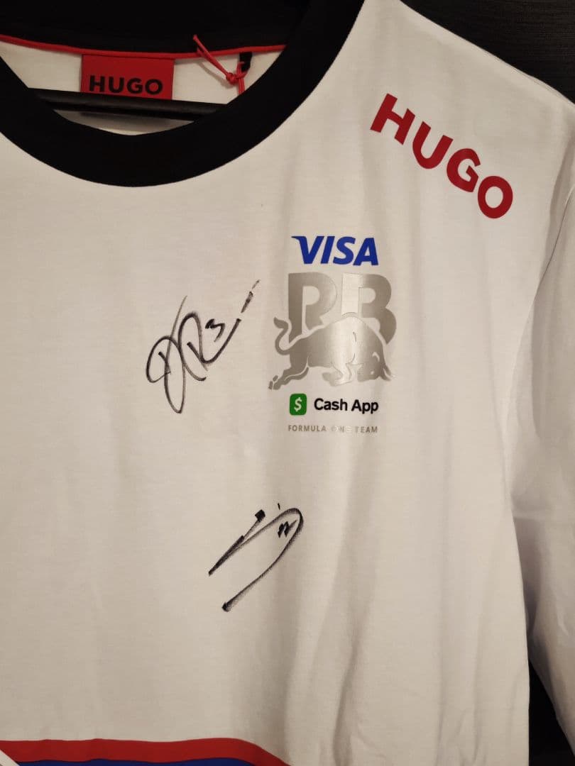 ついに昇格！ビザ・キャッシュアップ　角田裕毅&D.リカルド直筆サイン