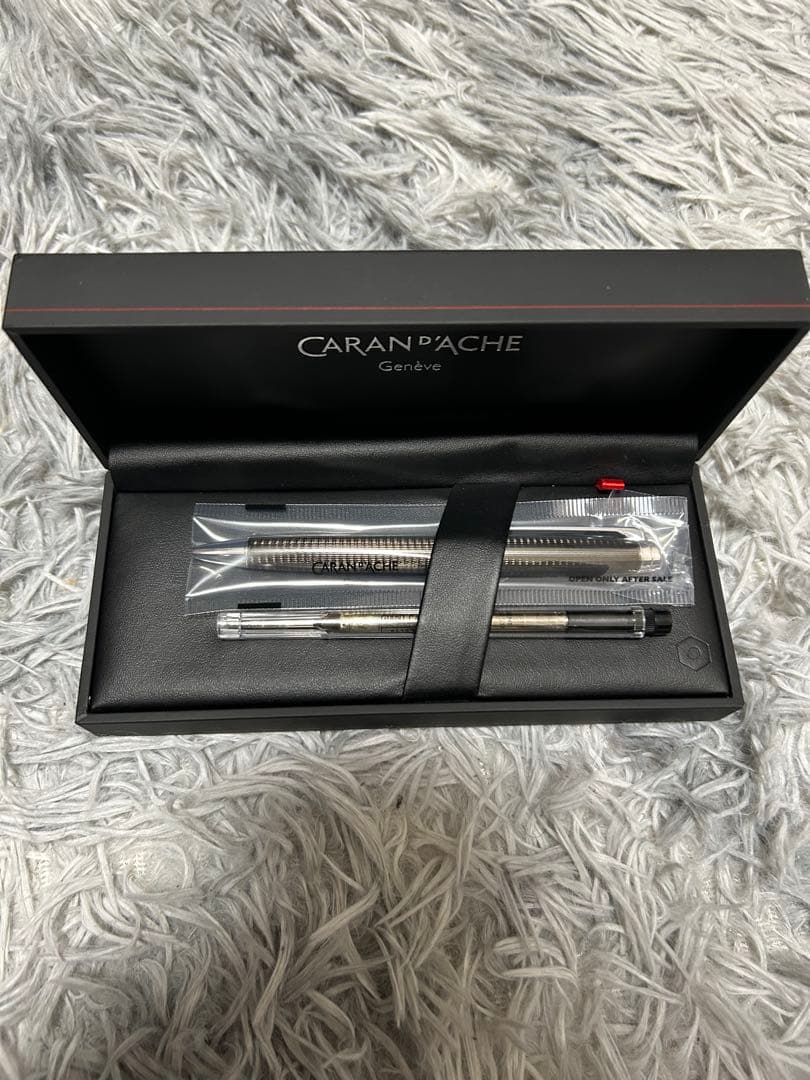 カランダッシュ　レマン　パテックフィリップダブルネーム　新品未開封