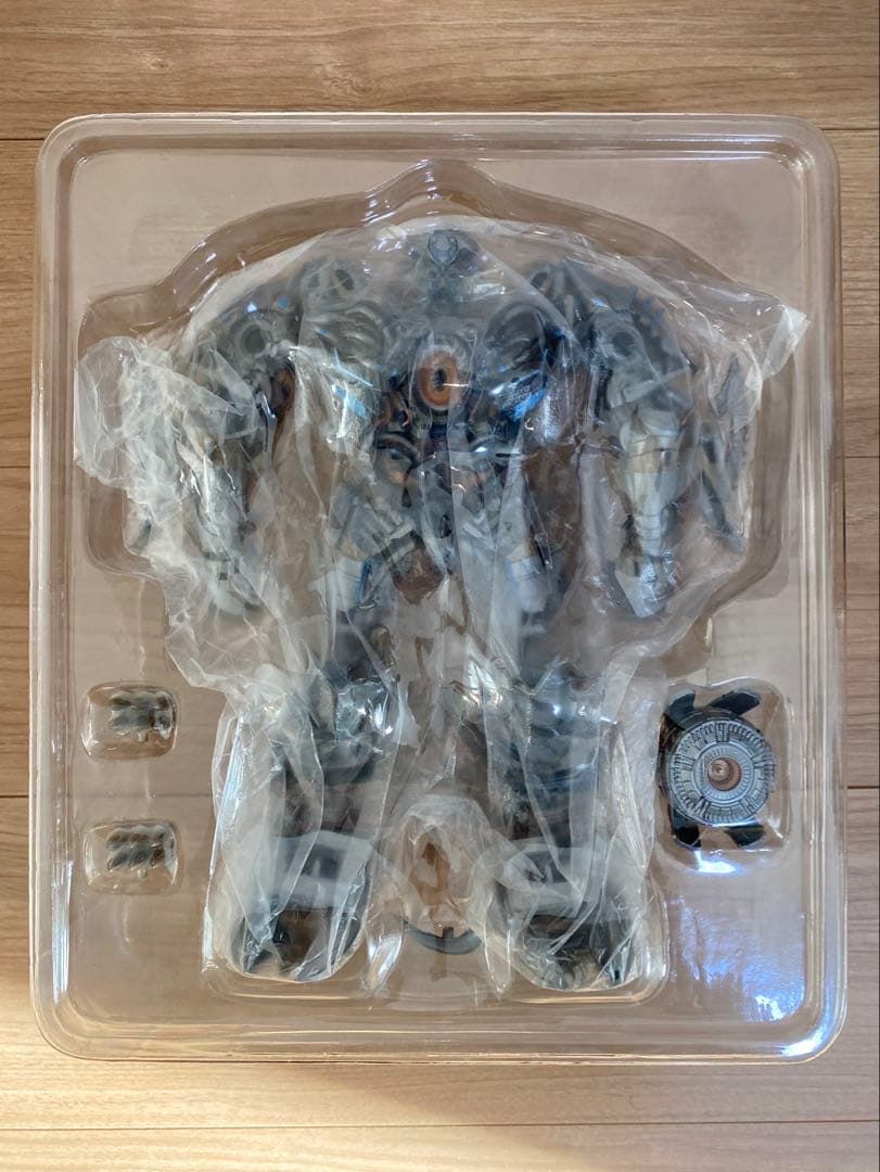 Unique Toys UT-R04 Nero ネロ + アップグレードパーツ