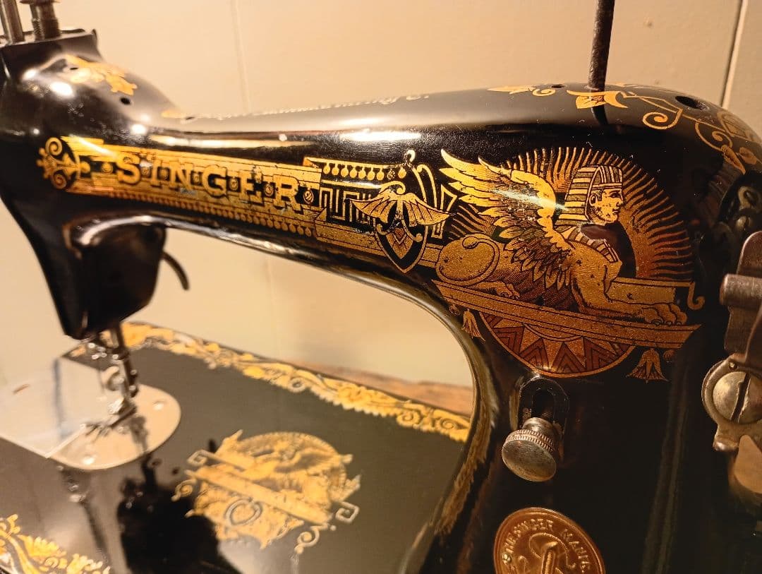 縫うためのアンティークミシン　シンガー　スフィンクス　手回しハンドル