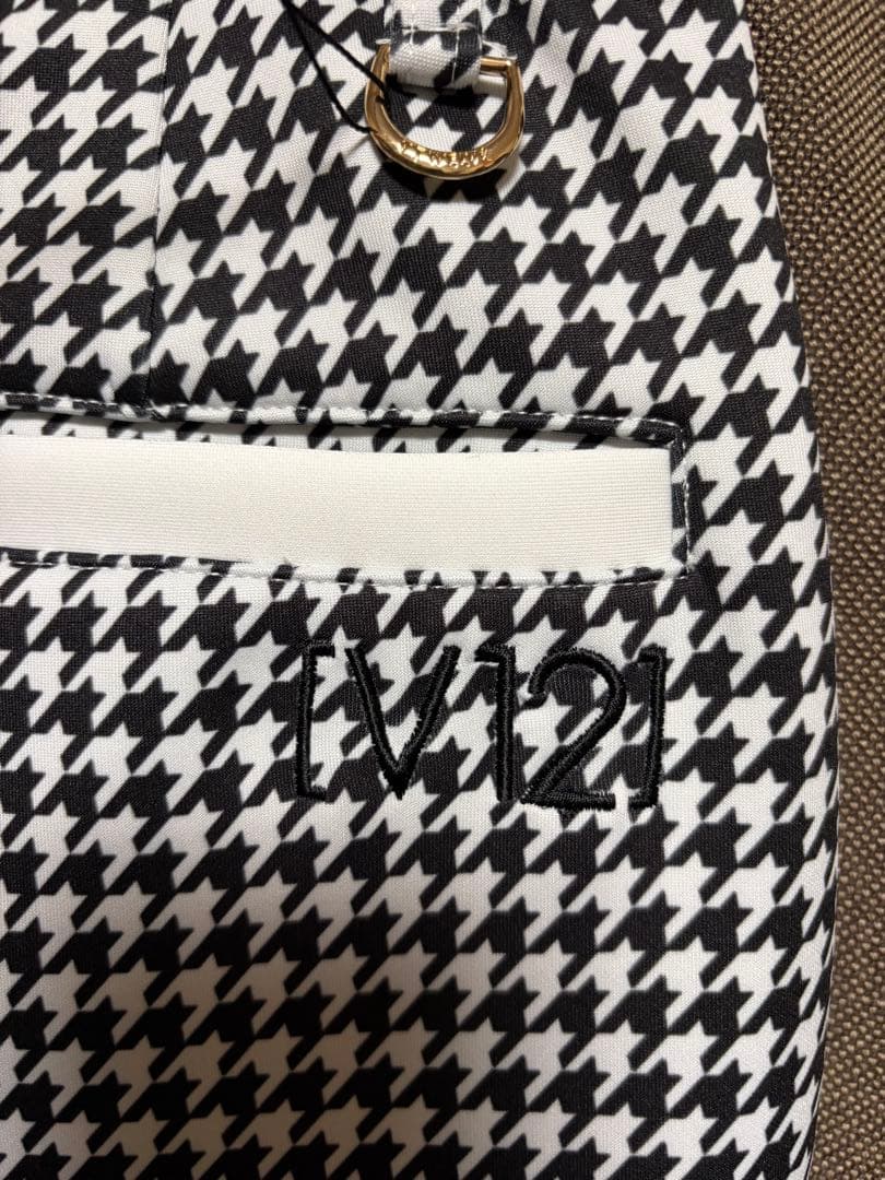 V12パンツ　Lサイズ　新品未使用品