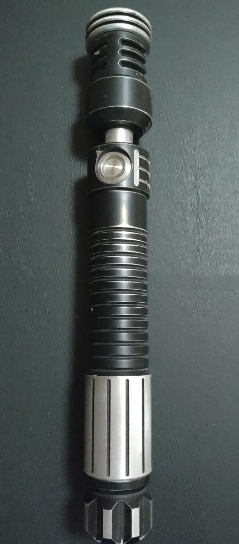 カスタムライトセーバー Vader'sVault製DarkArdent