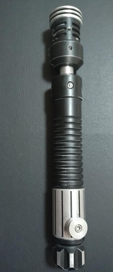 カスタムライトセーバー Vader'sVault製DarkArdent