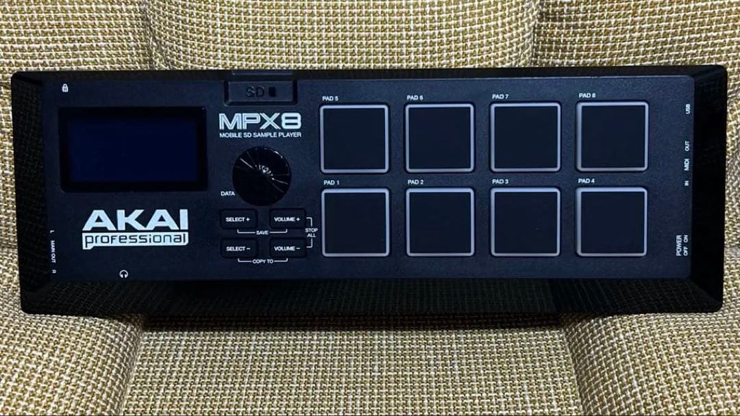 AKAI (アカイ)MPX8 箱・付属品有 【中古品】