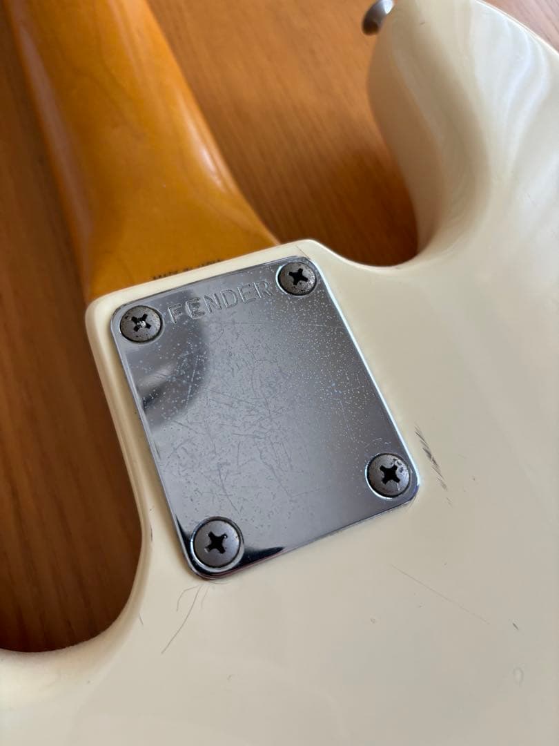 Fender Japan プレシジョンベース　Eシリアル オリンピックホワイト