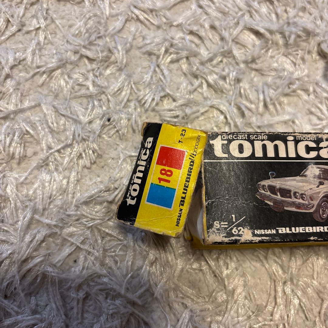 トミカ黒箱NO18ニッサン ブルーバードU 2000GT-X