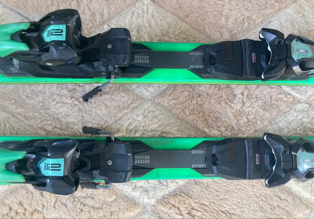 HEAD　Supershape　i.MAGNUM　19~20モデル剥離修理あり。