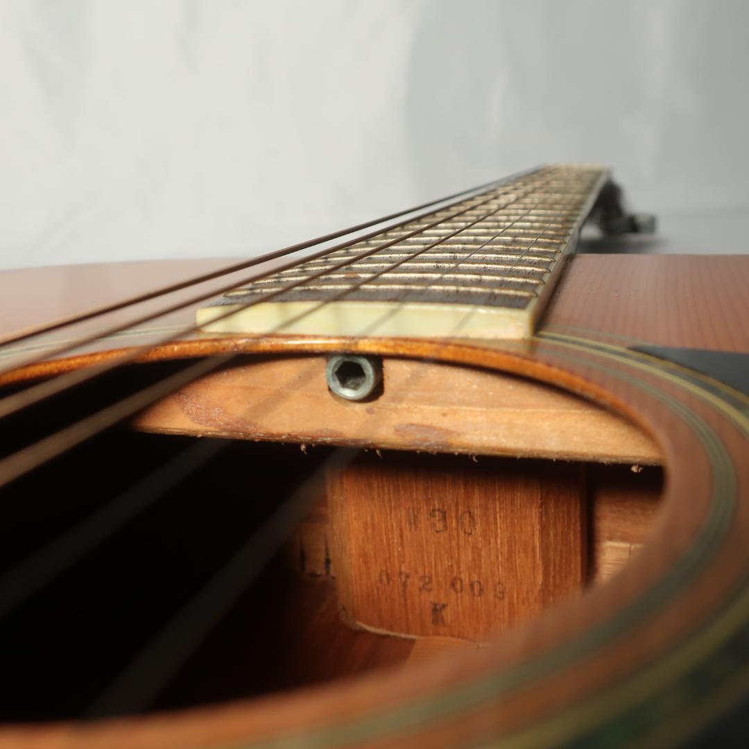 Morris W-30 アコースティックギター ハードケース付