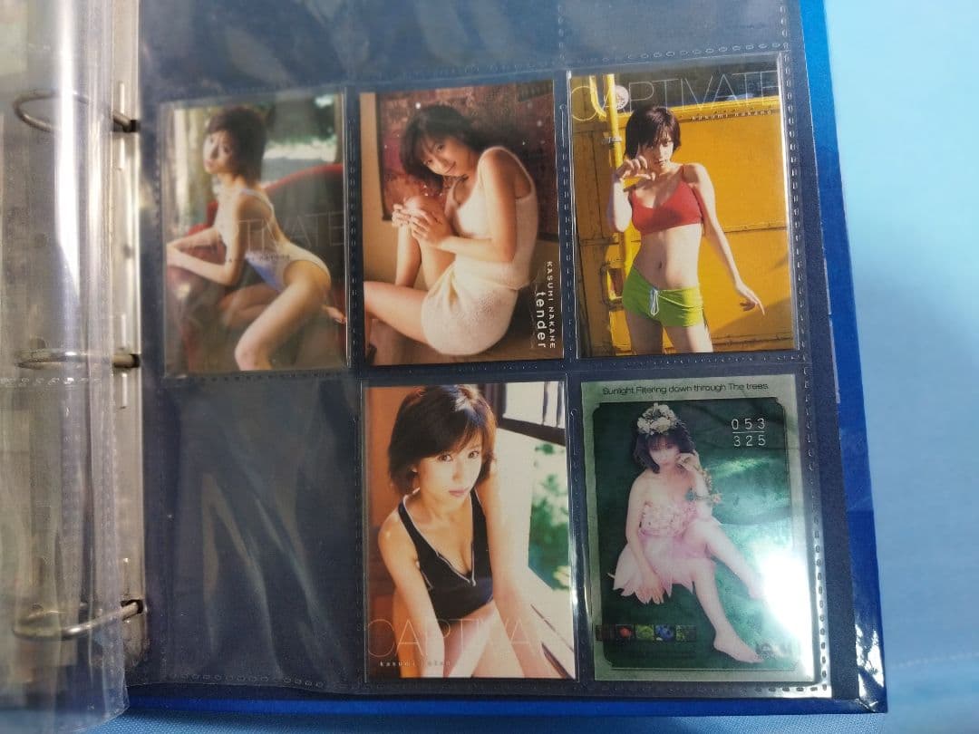 仲根かすみ　2005年カレンダー　トレカなどまとめセット　元タレント