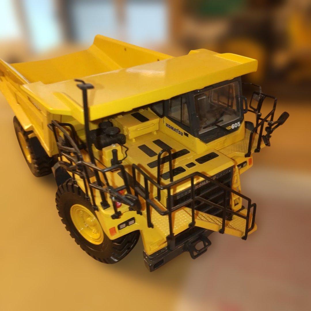 コマツ建機　HD605 HM250　イエロー ダンプ2セット　1/50