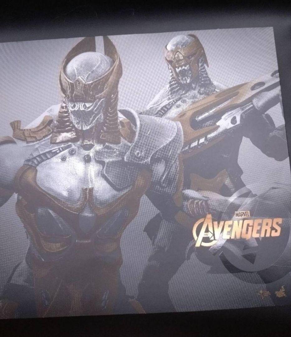 ホットトイズMMS 228チタウリ・ソルジャー＆チタウリ・コマンダー 2体セット