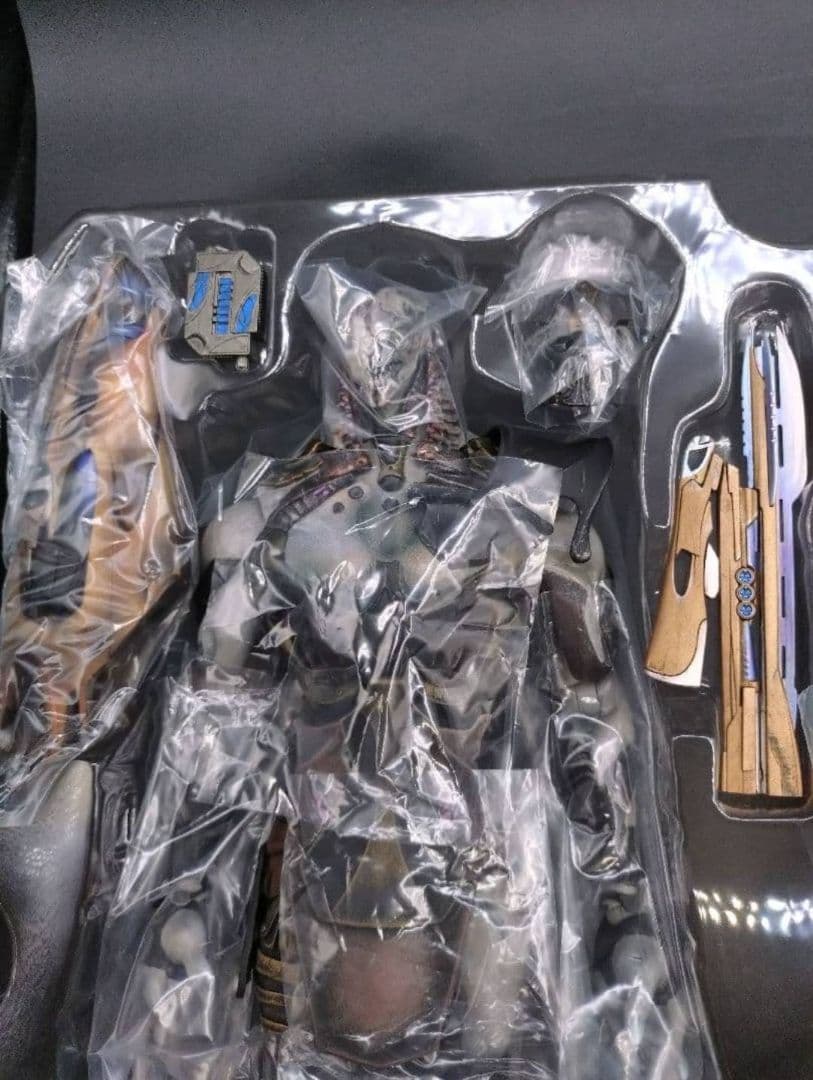 ホットトイズMMS 228チタウリ・ソルジャー＆チタウリ・コマンダー 2体セット