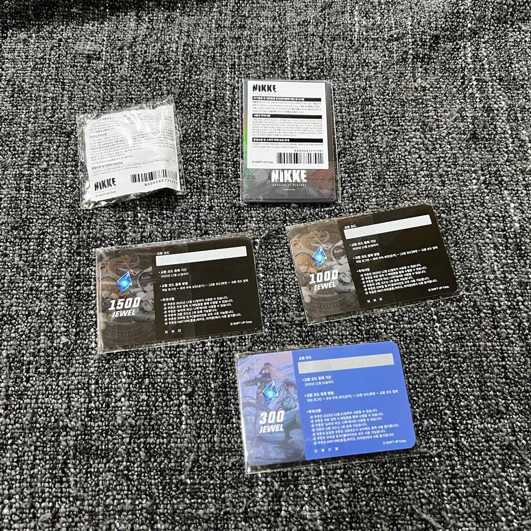 勝利の女神 NIKKE レッドフード LPプレイヤー & レコード 特典付き